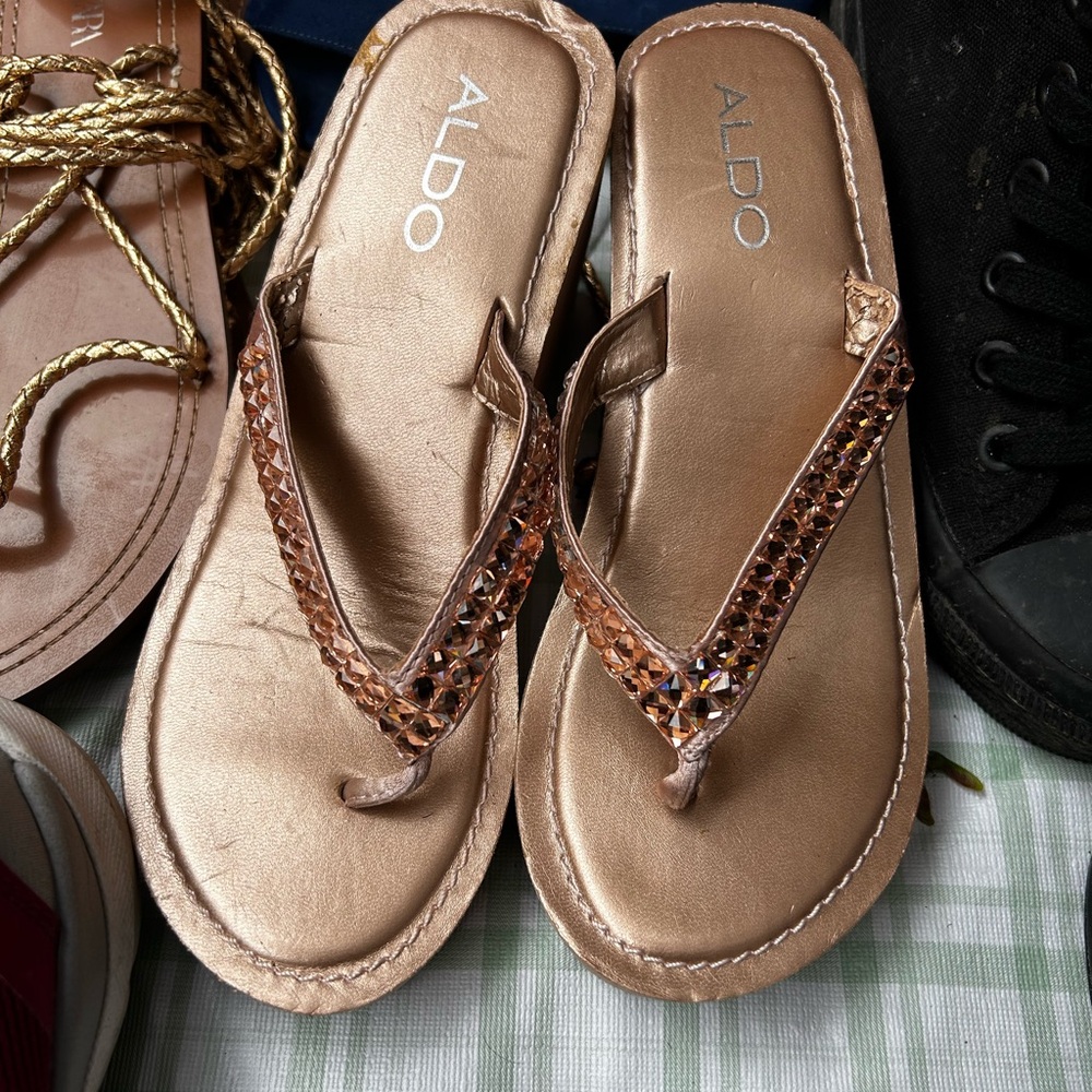 Aldo Gold/Pink Wedge Sandals for Everyday Elegance